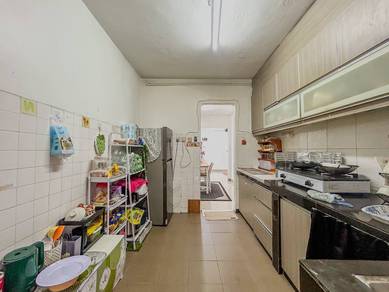 653sqft, FULL LOAN Renovated Level 4 Flat PKNS Seksyen 18, Shah Alam