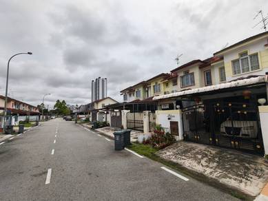 Bukit Indah 25 |Bus stop | 0 Cost Downpayment