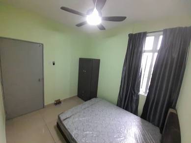 East Bay Luxury Apartment Corner Lot 4 Bedrooms