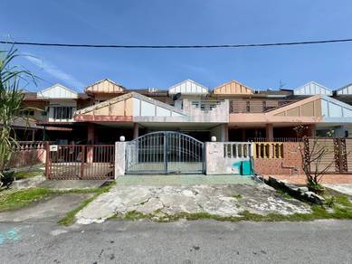 FACING OPEN & RENOVATED- Double Storey Terrace Bandar Teknologi Kajang