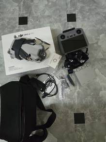 DJI Mini 4 Pro Fly more combo plus DJI RC2
