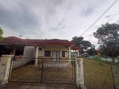 Nusari Bayu 2 Bdr Sri Sendayan 1 Terrace Corner Lot For Sale