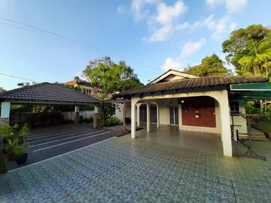 Banglo berhampiran teluk cempedek, tanah luas,perabot percuma