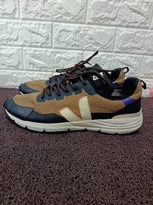 Uk11 VEJA Dekkan Alveomesh Sneakers
