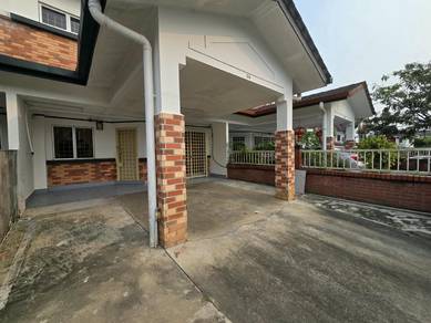 Kulai Indahpura Jalan Teratai*2 Storey near shop, Aeon,lowest price