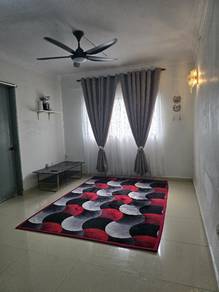 2 bedroom apartment near bus stop