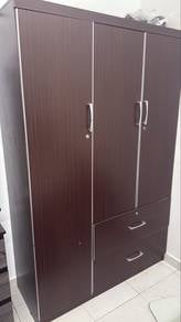 CUPBOARD & DRESSING TABLE