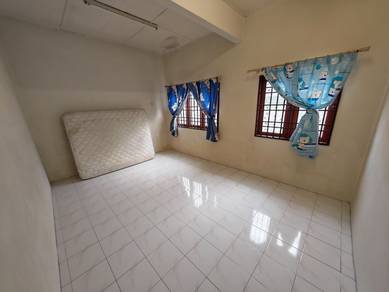 Taman Mas, Falim, 2.5 storey house for rent