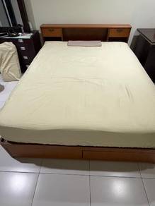 Free wood queen size bed frame