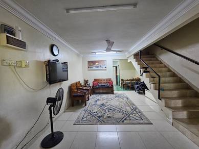 Johor Jaya Double Storey Terrace House 2bed Renovated Johor Bahru
