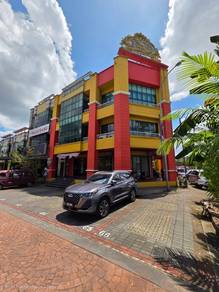 Taman Damansara Aliff Harmoni Tampoi Corner Lot 3 Storey Corner