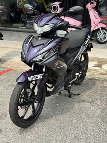 Yamaha 135LC Fi V8 Tahun 2022 Blh Loan Siap Cantik