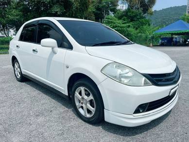 Nissan LATIO 1.8 TI (A)