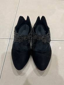 Female shoes