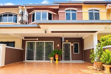 FREEHOLD 20x65 Renovated 2 Storey House Taman Sri Putra 2 Sungai Buloh