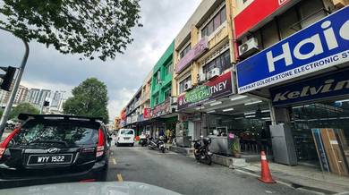 End Lot Ground Floor For Rent Facing Main Road Genting Klang