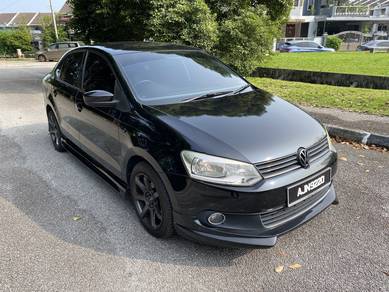 Volkswagen POLO 1.6 (CKD) (A)