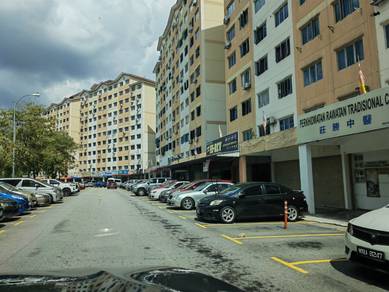 Cheras Taman Bukit Segar Shop , Endlot , next to lift lobby