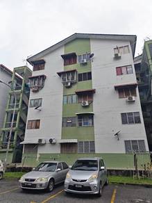 Serdang Tembikai Court,Freehold 614sf,2R1B,Newly reno,Nice location