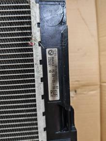 BMW G30 radiator 