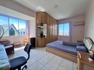 Master Bedroom @ Hilltop Apartment | Klinik Luyang | Lintas｜Hilltop