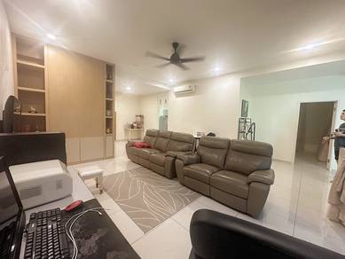 Best Buy !! Fiera Vista, High Floor, 1450sf, 2 Carparks, Pool View