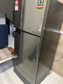 Fridge / Peti Ais to let go