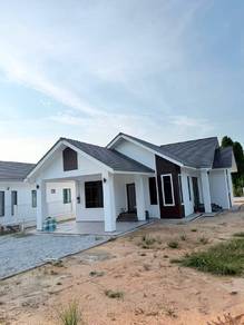 Padang Enggang Rumah Banglo Tanah Luas