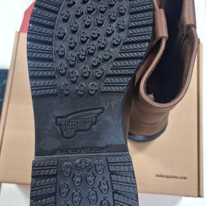 Red Wing 8241 Size 8 UK  untuk dijual..