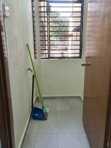 Ground Floor Pangsapuri Orkid At Jln Pluto U5, Subang Bestari For Rent