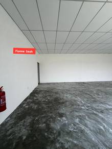 Semi Detached Light Industrial Factory For Sale 9000sqft Land