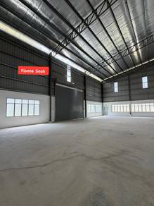 Semi Detached Light Industrial Factory For Sale 9000sqft Land