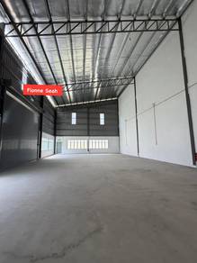 Semi Detached Light Industrial Factory For Sale 9000sqft Land