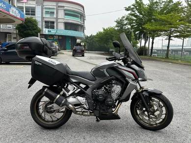 2015 Honda CB650F With Box + Akraprovic