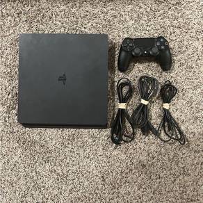 PS4 Slim