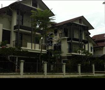 MURAHH 3 Storey Semi D Puncak Bangi Golf facing Lake Seksyen 6 7 8 9