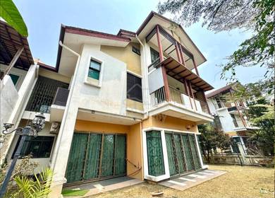 MURAHH 3 Storey Semi D Puncak Bangi Golf facing Lake Seksyen 6 7 8 9