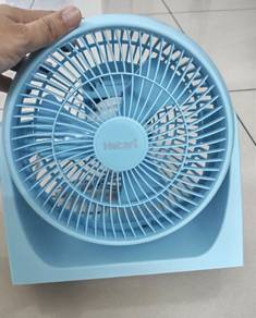 Hatari Cyclone Fan (Blue Colour)
HT-PS20M1
