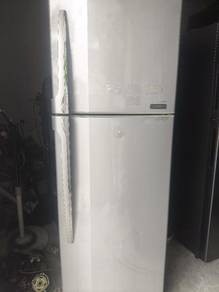peti Ais toshiba 2 pintu