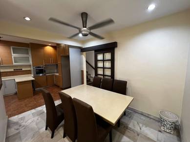 Landed House For Sale / Double Storey / Freehold / Sri Damansara KL