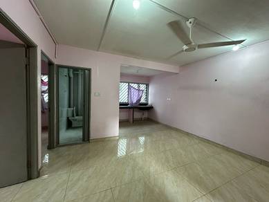 Flat Bandar SelesaJaya FullLoan|💵Out Freehold Renovated|👍🏻Condition