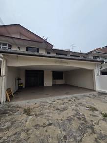 Taman Molek Double Storey House superlink 5 rooms big car porch