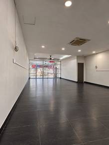 Tun Aminah Skudai Shoplot groundfloor 22x70 facing main road