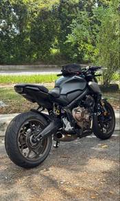 Honda CB650R (Akra Full System)