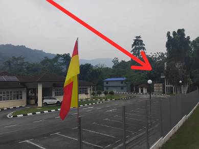 Ulu Yam Mainroad. 130 acres. River running across the Land