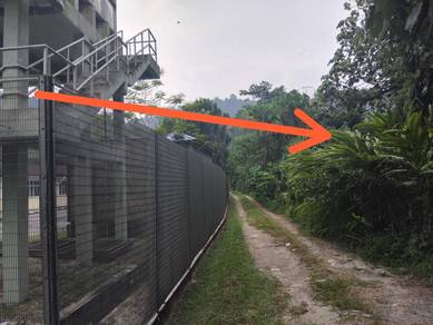 Ulu Yam Mainroad. 130 acres. River running across the Land