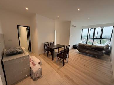 Milano 8/ rare unit/ 2 bedroom/ nice unit/740 sqft