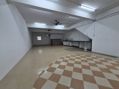 Below value 3 Storey Terrace shoplot at Melaka Rayq for sale