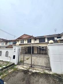 Taman Molek @ Johor Bahru Double Storey House 5 Bed 3 Bath For Rent