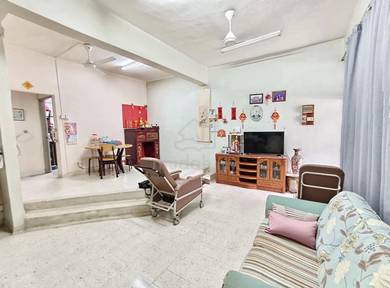 Permas Jaya Double Storey Terrace 4 Bed 3 Bath Fully Furnish near CIQ